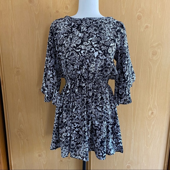 Olivaceous • Black & White Floral Open Back Mini Dress - Picture 2 of 12